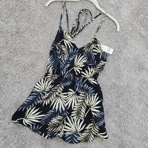 Romper with Tropical Leaf Print. Small